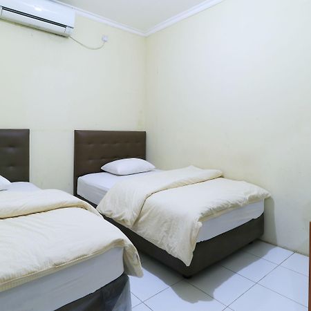 Guest House Samarinda Buitenkant foto