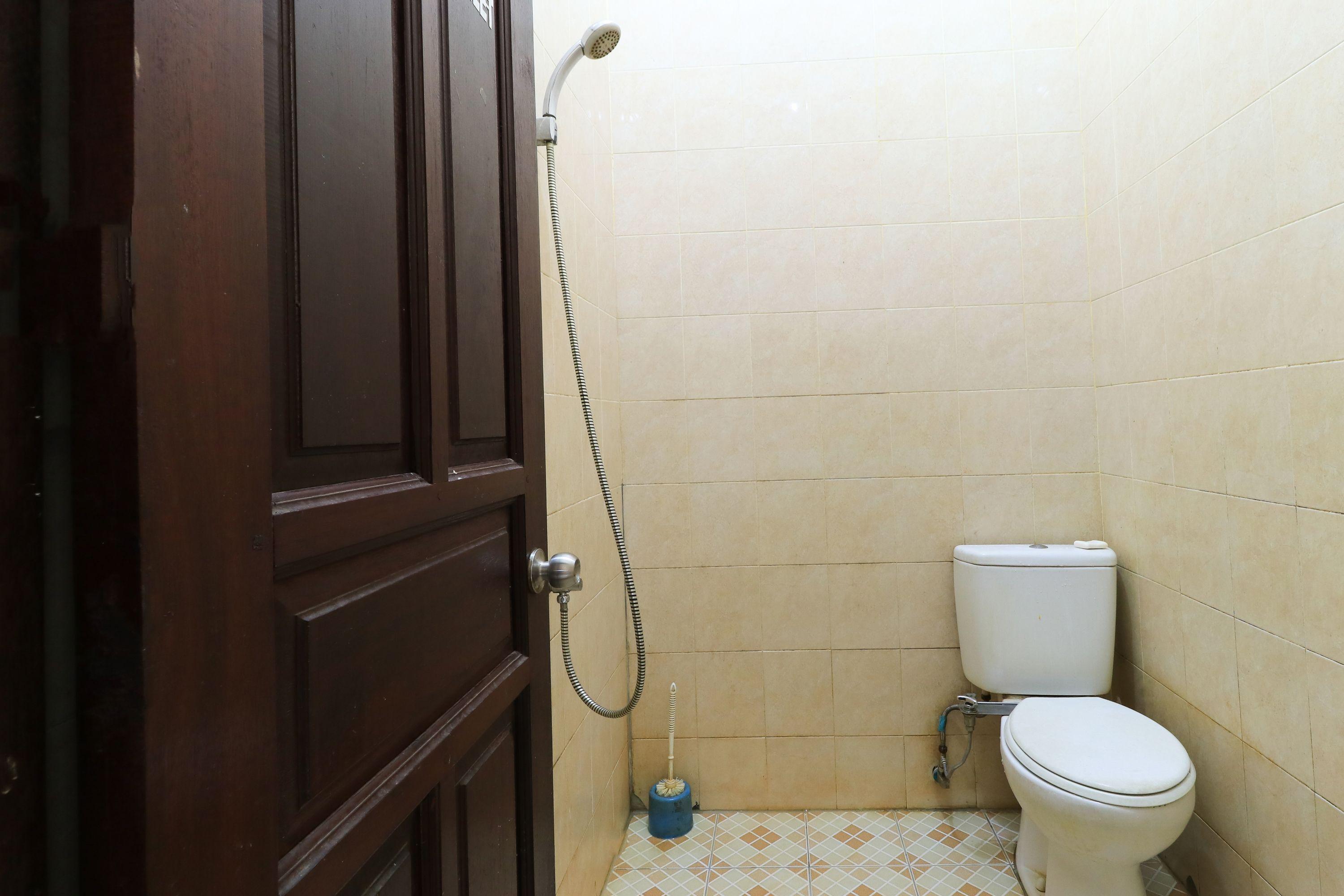 Guest House Samarinda Buitenkant foto