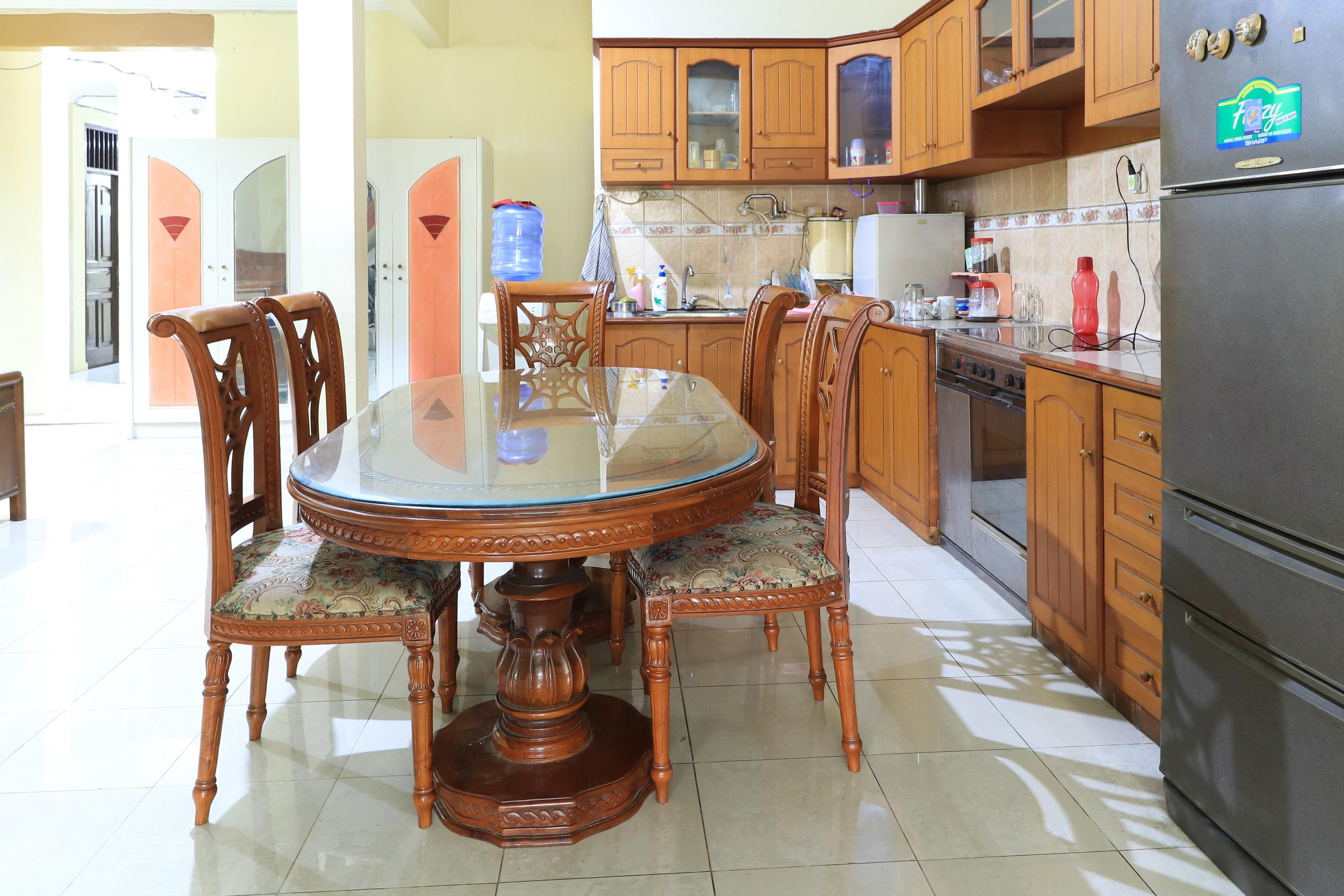 Guest House Samarinda Buitenkant foto
