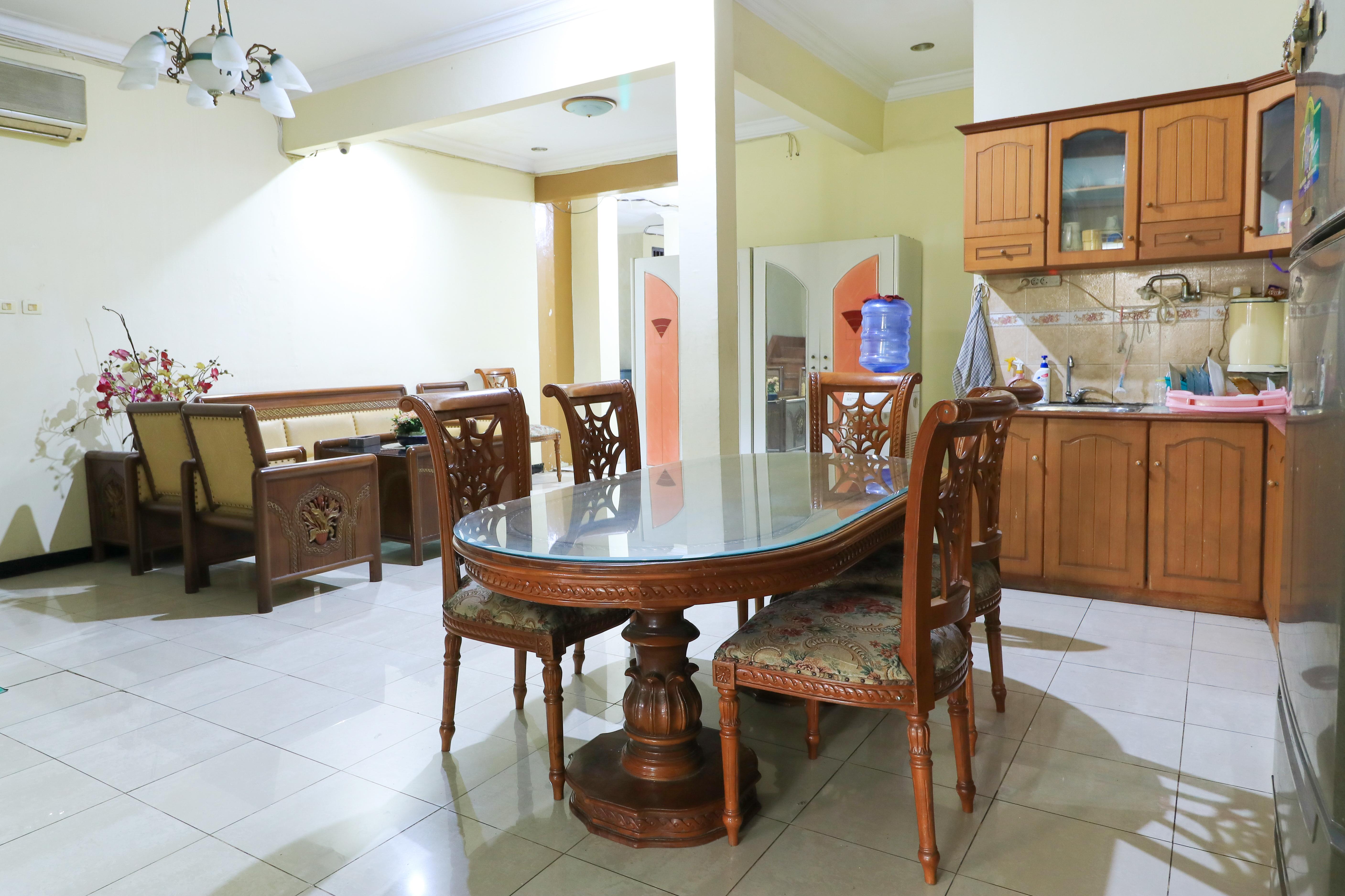 Guest House Samarinda Buitenkant foto